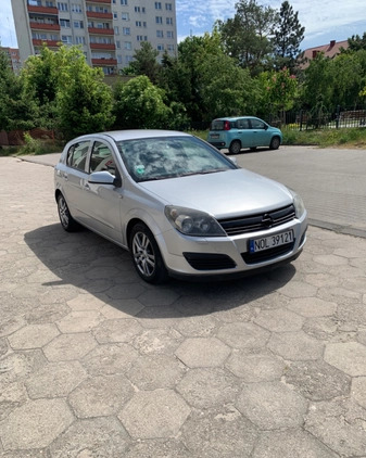 Opel Astra cena 10000 przebieg: 323000, rok produkcji 2006 z Płock małe 254